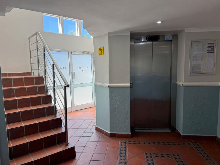 2 Bedroom Property for Sale in Beachfront Western Cape